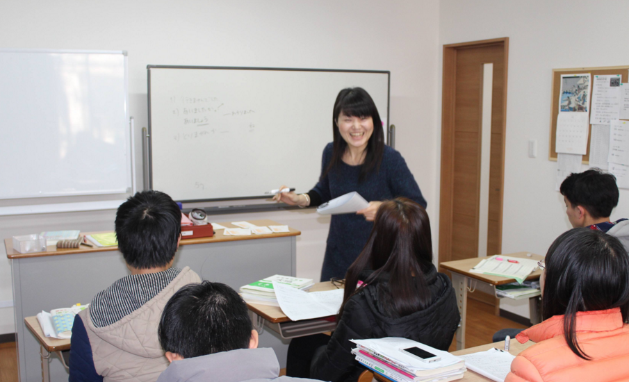 上海千羽鶴日(ri)本(ben)語_學(xué)員(yuan)課堂環境圖片